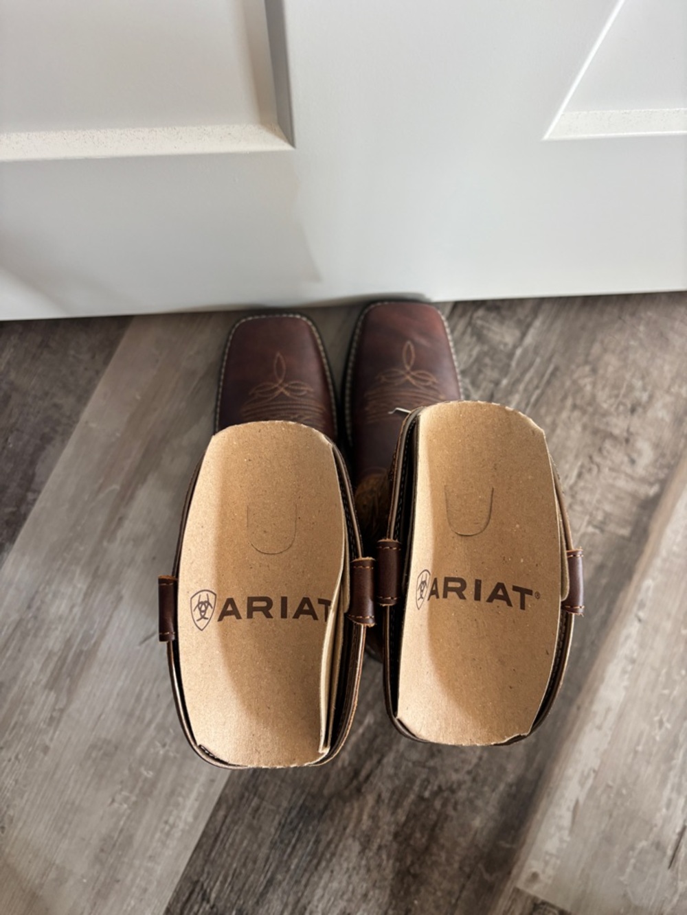Ariat Dark Brown Leather Western Boots with Tan Embroidered Shaft - Picture 4 of 4